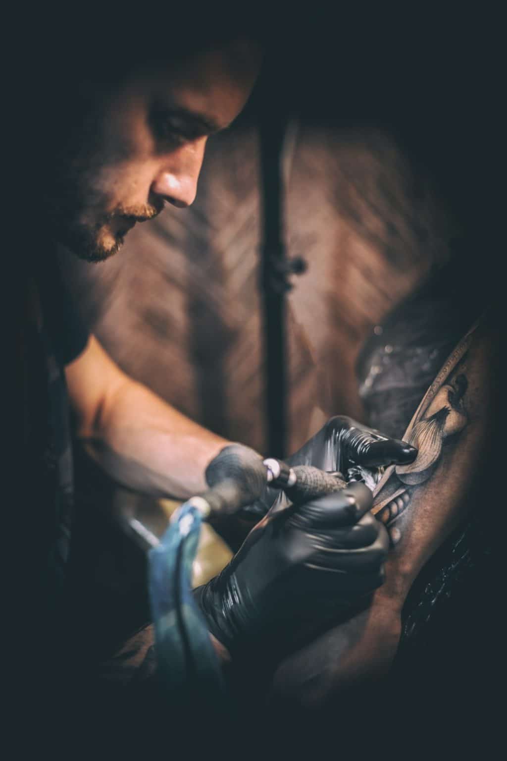 Mobile Tattoo Artist London Enjoy Comfortable Tattoo Service