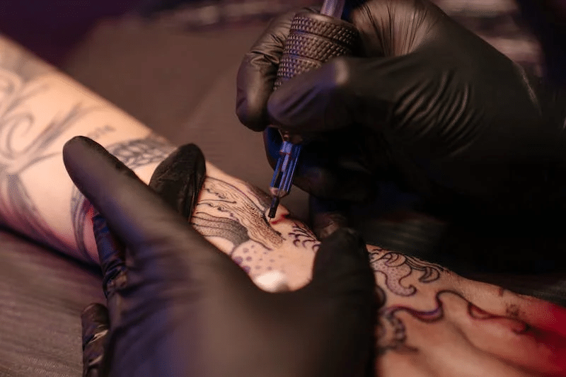 treat infected tattoo